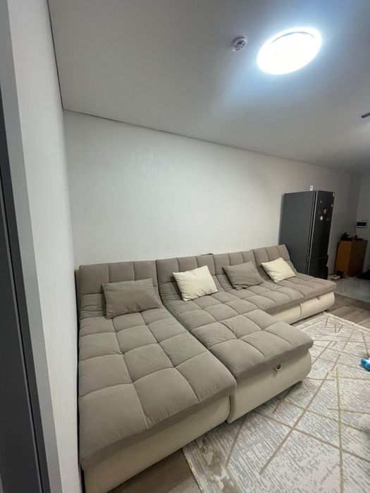 Продается новый диван.