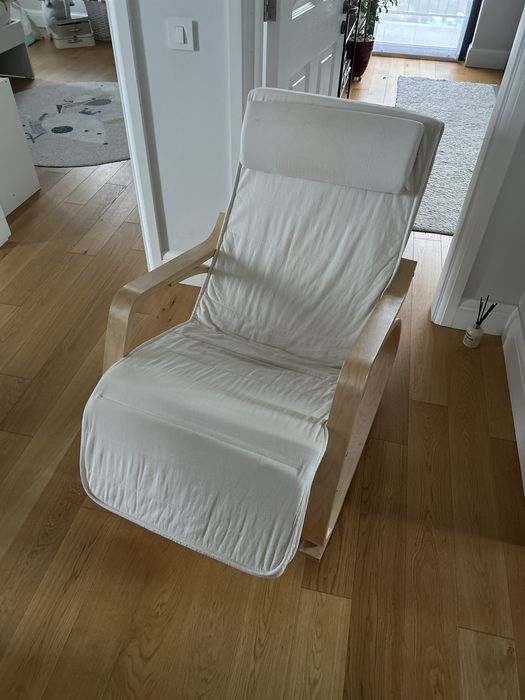 Scaun balansoar din lemn suport picioare reglabil, bej