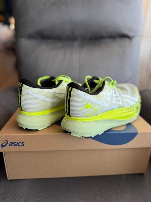 ASICS Metafuji Trail 42,5