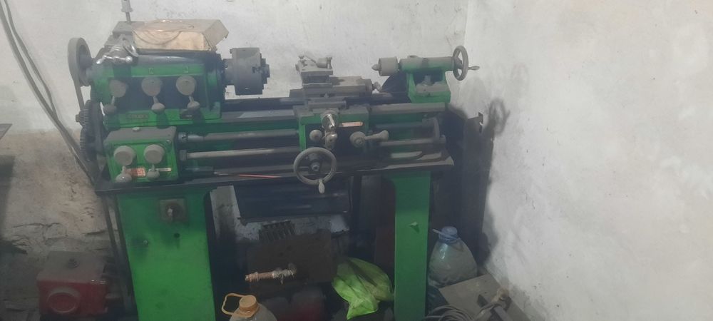 Tokarni stanok sotiladi