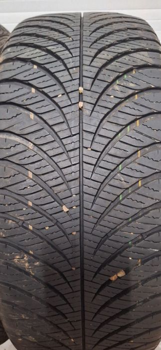 7.5mm! 2бр 215 55 17 Goodyear vector 4seasons