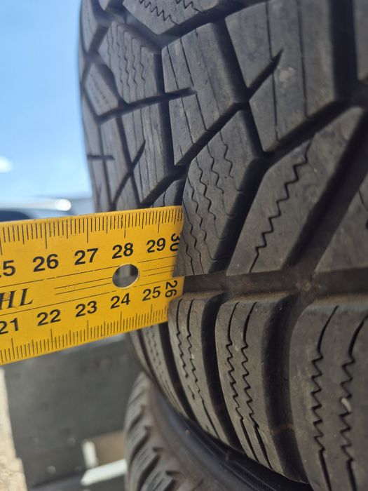 Skoda Superb L&K 19" 8JX19 ET44 + зимни гуми 235/40/19 Hankook