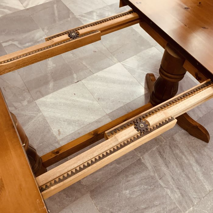 Разтегателна шведска маса – масив