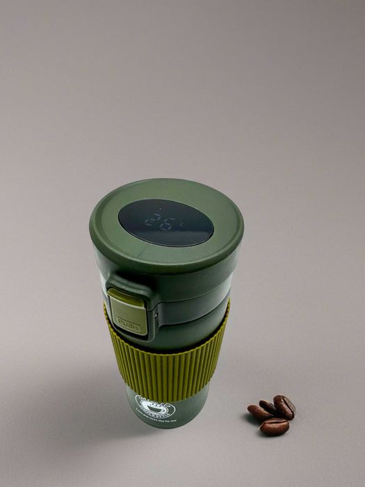 Термокружка с датчиком температуры 500 мл — кофе, чай, стильные цвета