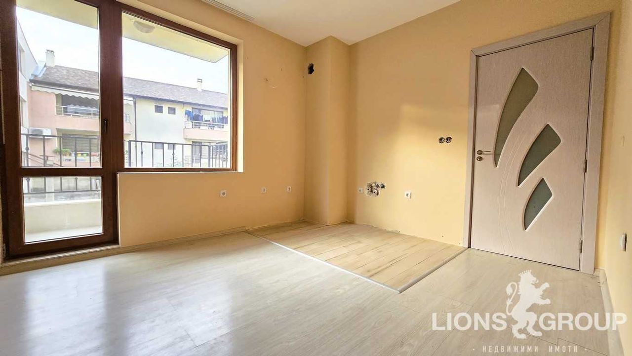 Продава се Двустаен апартамент в Варна, Аспарухово - 55 кв.м за 1728 €/кв.м - Снимка #1