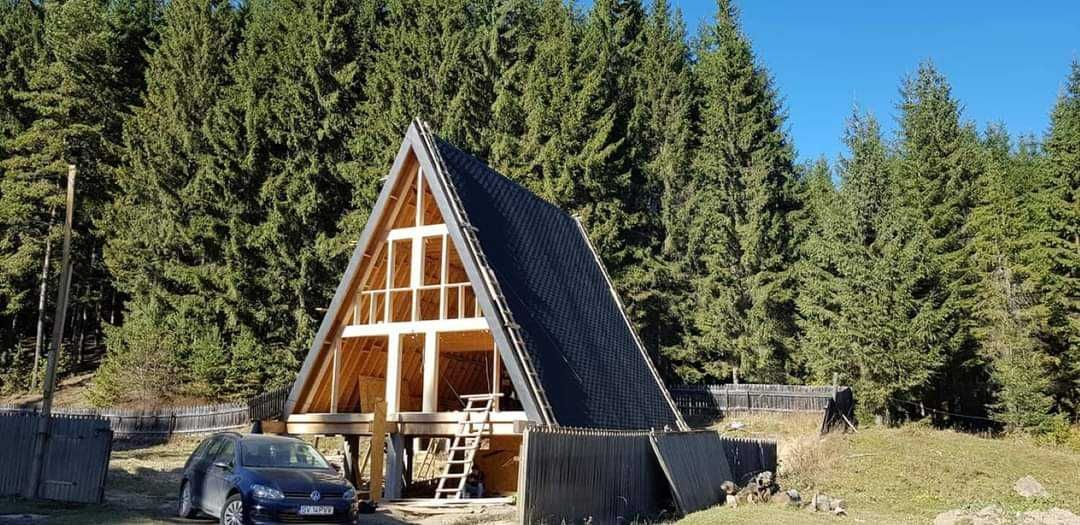 De Vanzare Cabana tip A Frame si casa din structura de lemn la comanda