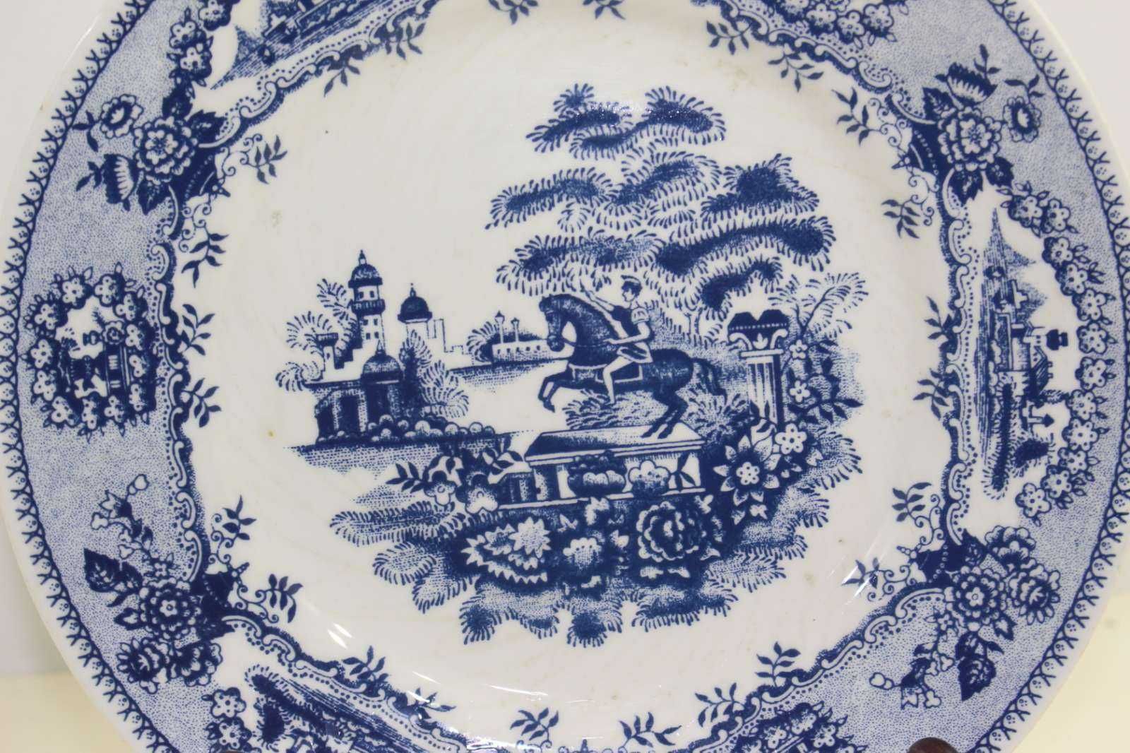 Стара рисувана порцеланова чиния за стена. Внос Холандия