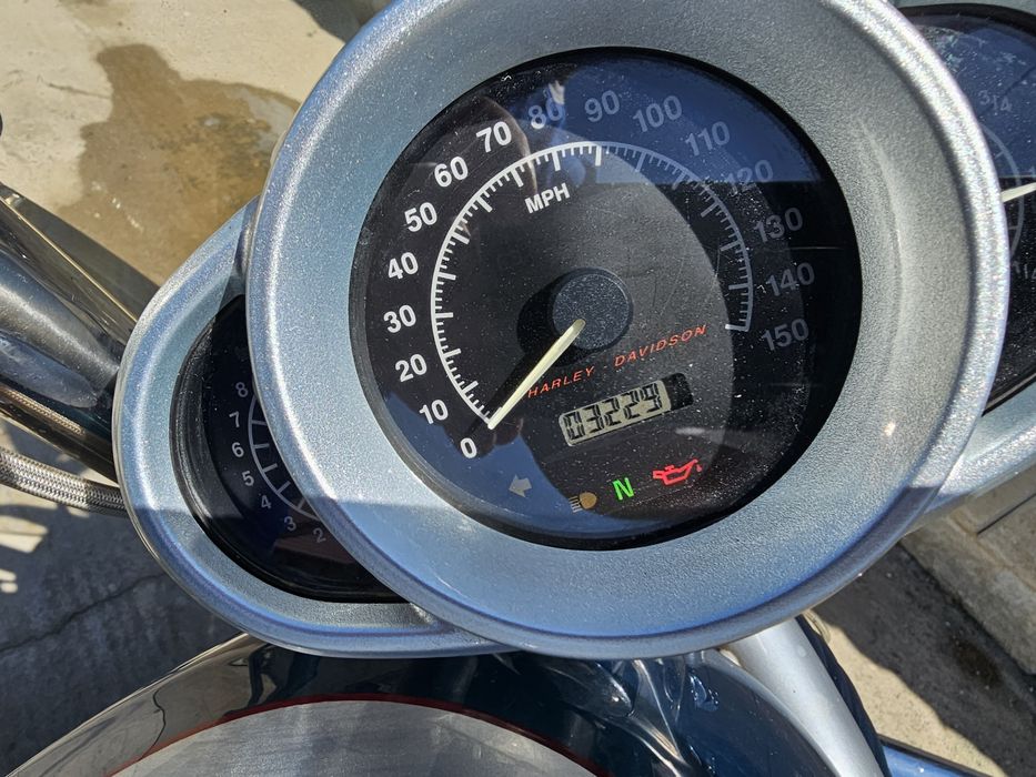 Vând Harley Davidson V-rod