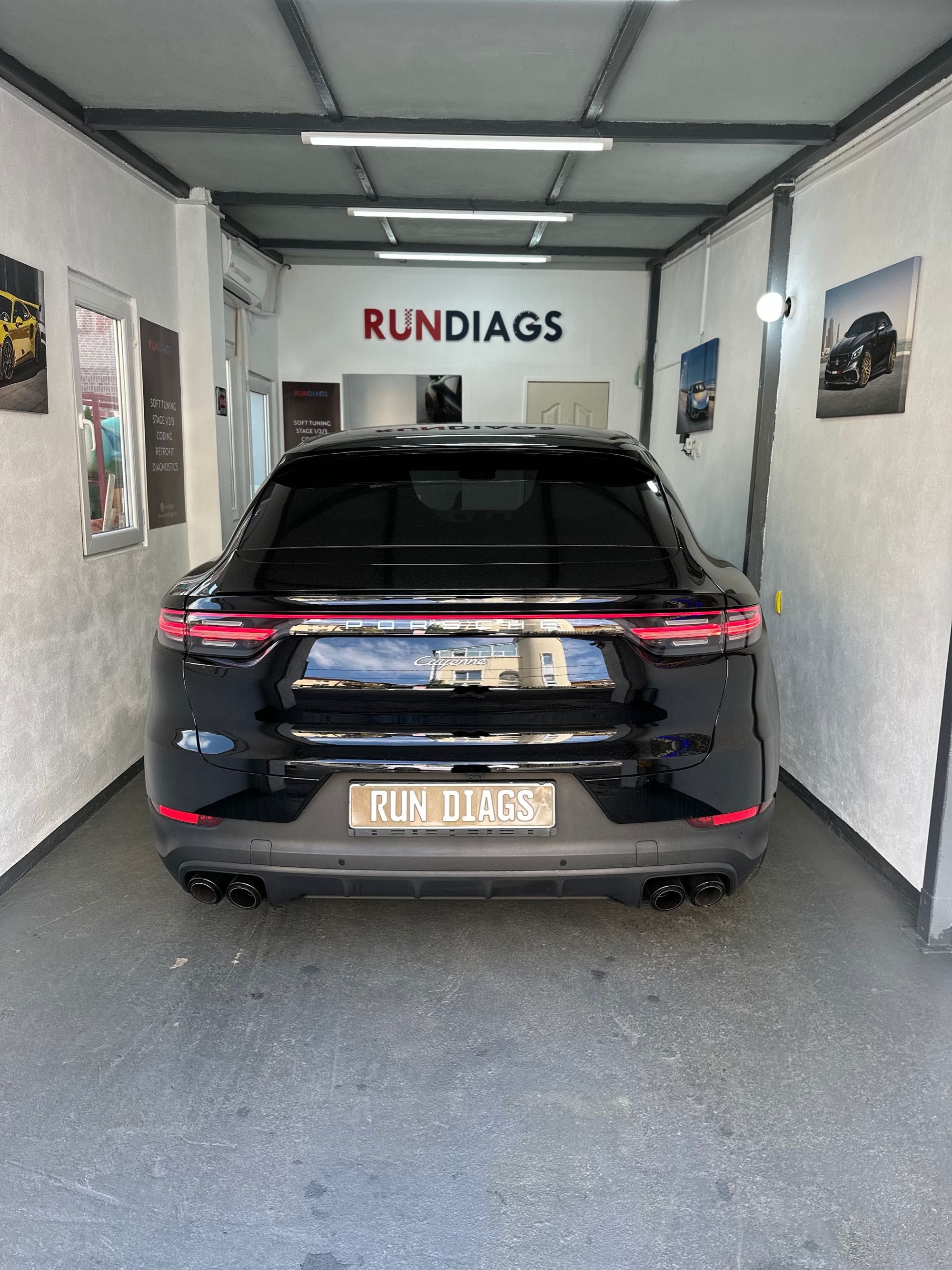 FullScreen Apple CarPlay/Android Auto pt Porsche (pe tot ecranul)