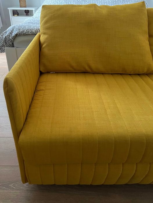 Canapea Ikea galbena