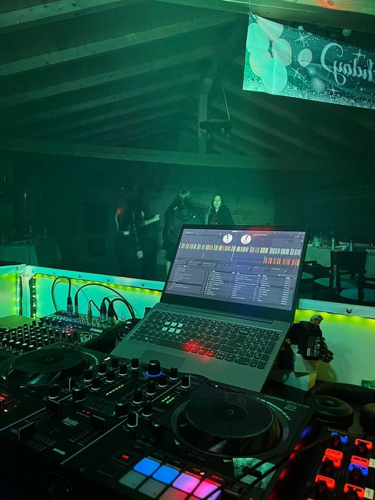 Consolă mixer DJ Hercules Inpulse 500