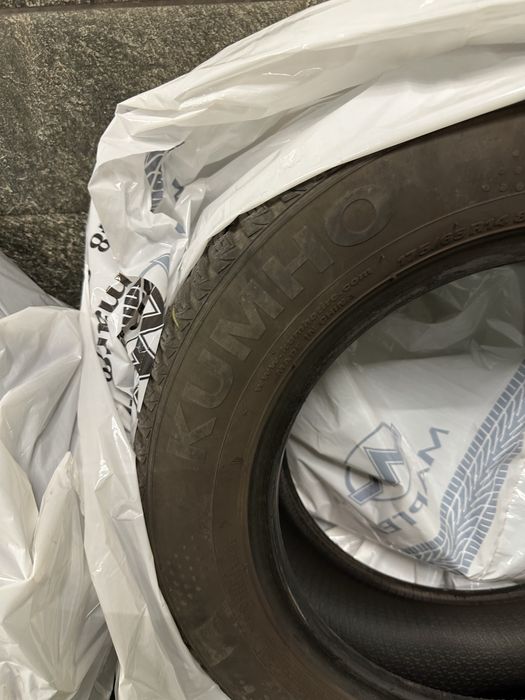 Гуми Kumho 175/65R14 82T dot 2019 8mm зимни