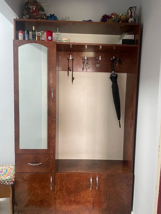 Продам прихожую в хорошем состоянии