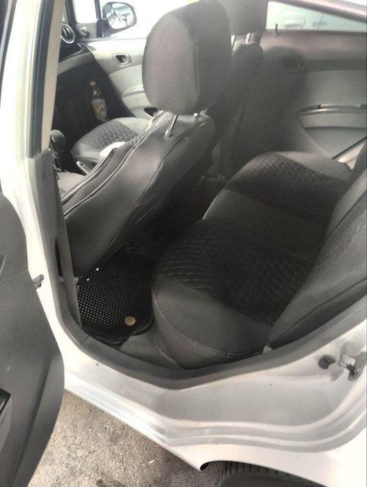 Автомашина chevrolet spark