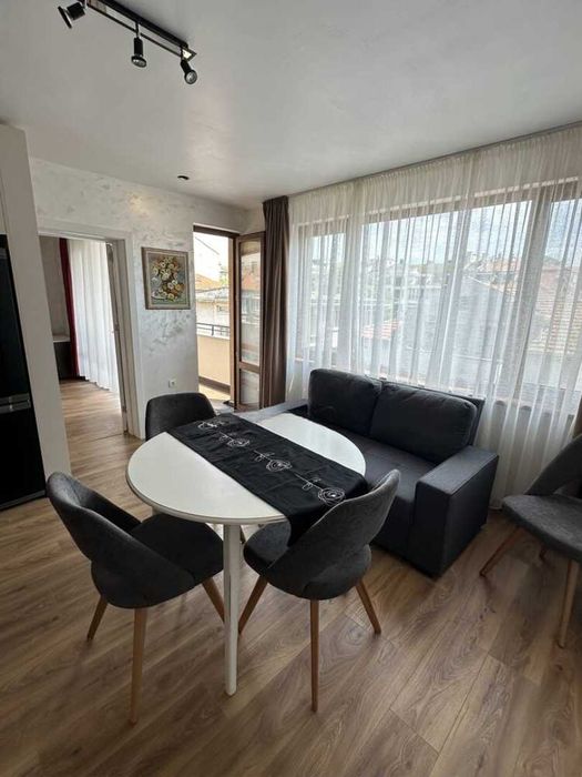 Дава се под наем Двустаен апартамент в Бургас, Възраждане - 72 кв.м за 561 € - Снимка #4