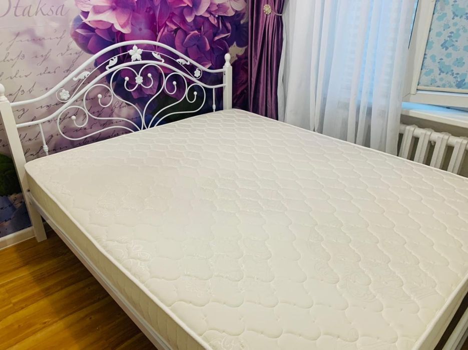 СРОЧНО продам двуспальную кровать с ортопедическим матрасом