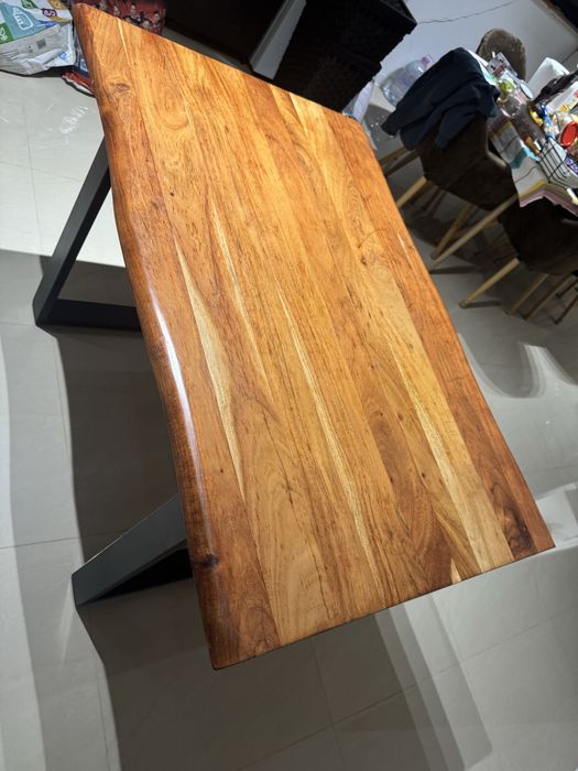 Masă lemn masiv ( salcâm )