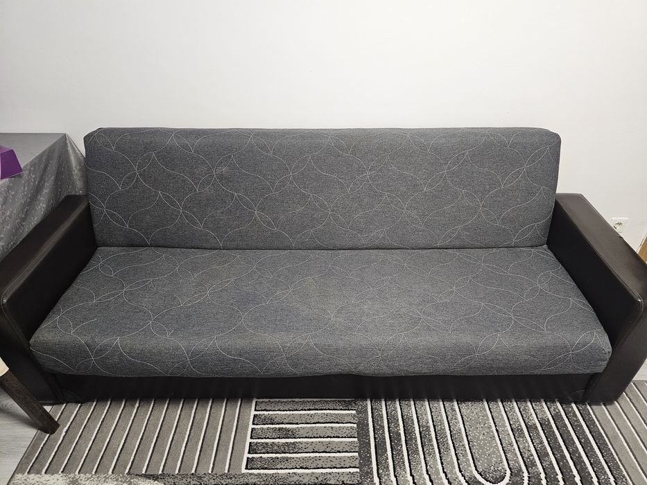 Vând canapea extensibila