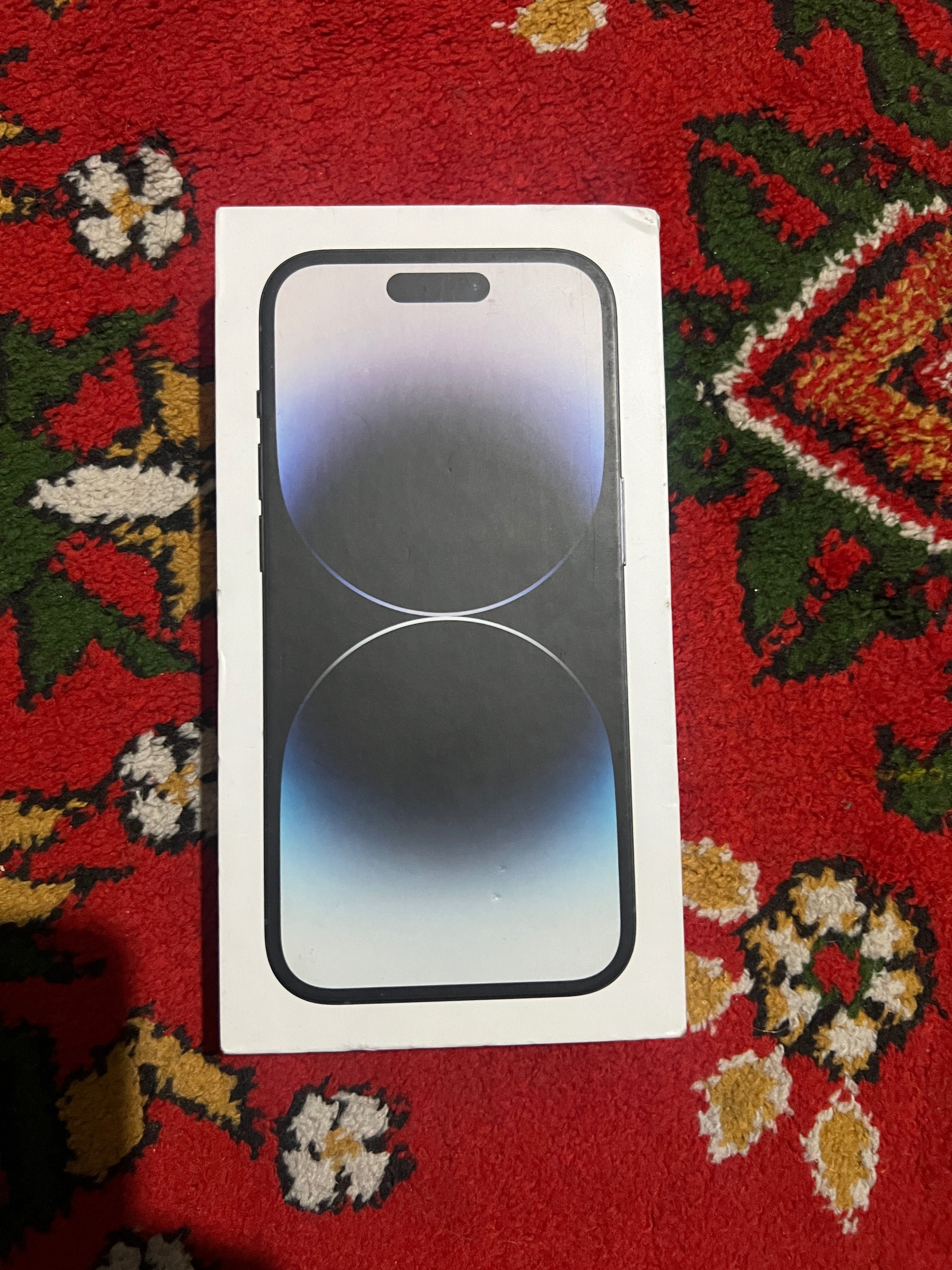 Коробка от iPhone 14 pro space black