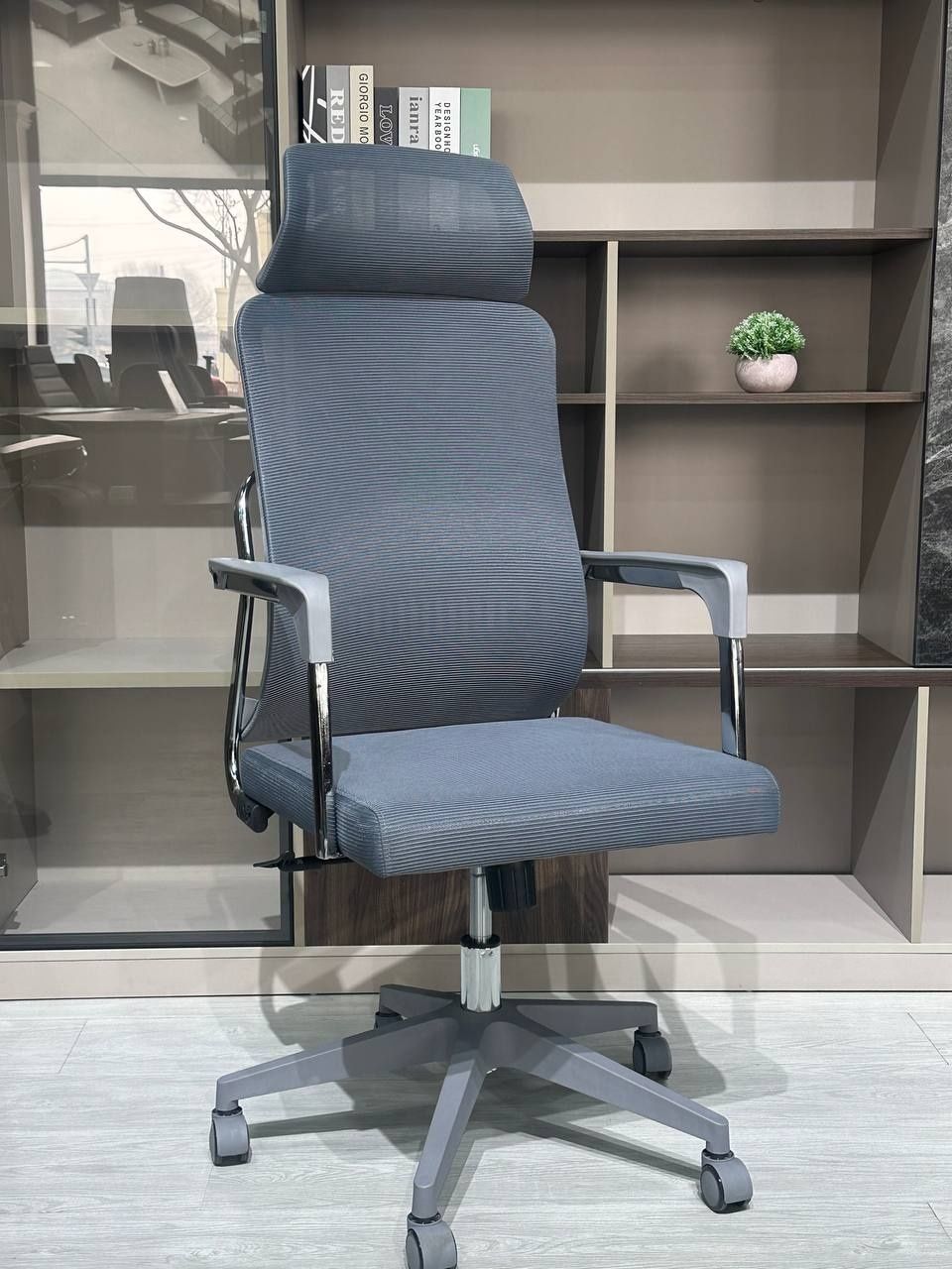 Кресло для руководителя и персонала модель 819 Аб
