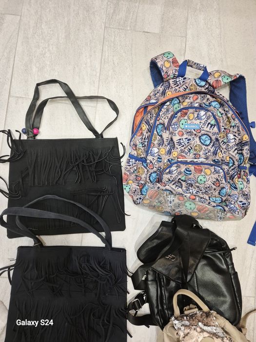 Чанти и раници .