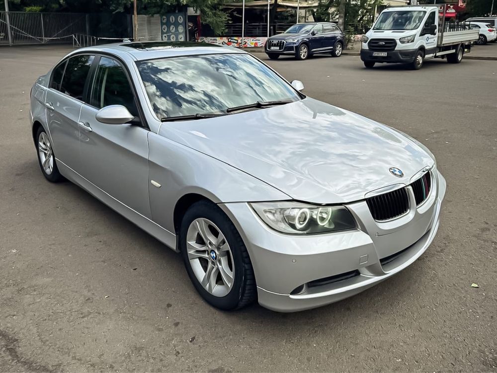 BMW Seria 3 E90 - 320i | An fabricație 2007 | 185.500 km reali