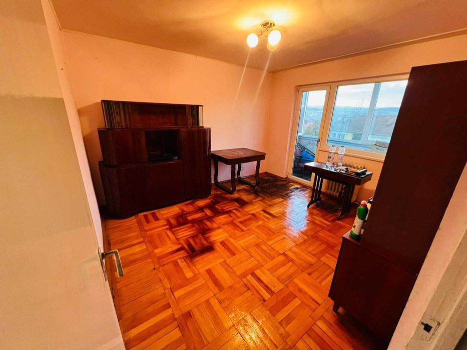 Urgent Vand Apartament 3 camera
