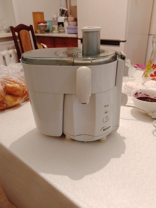 Соковыжемалка в отличном состоянии