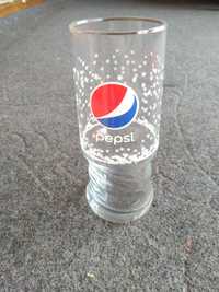 Pepsi logotipi tushurilgan stakan. 500000  so‘m.