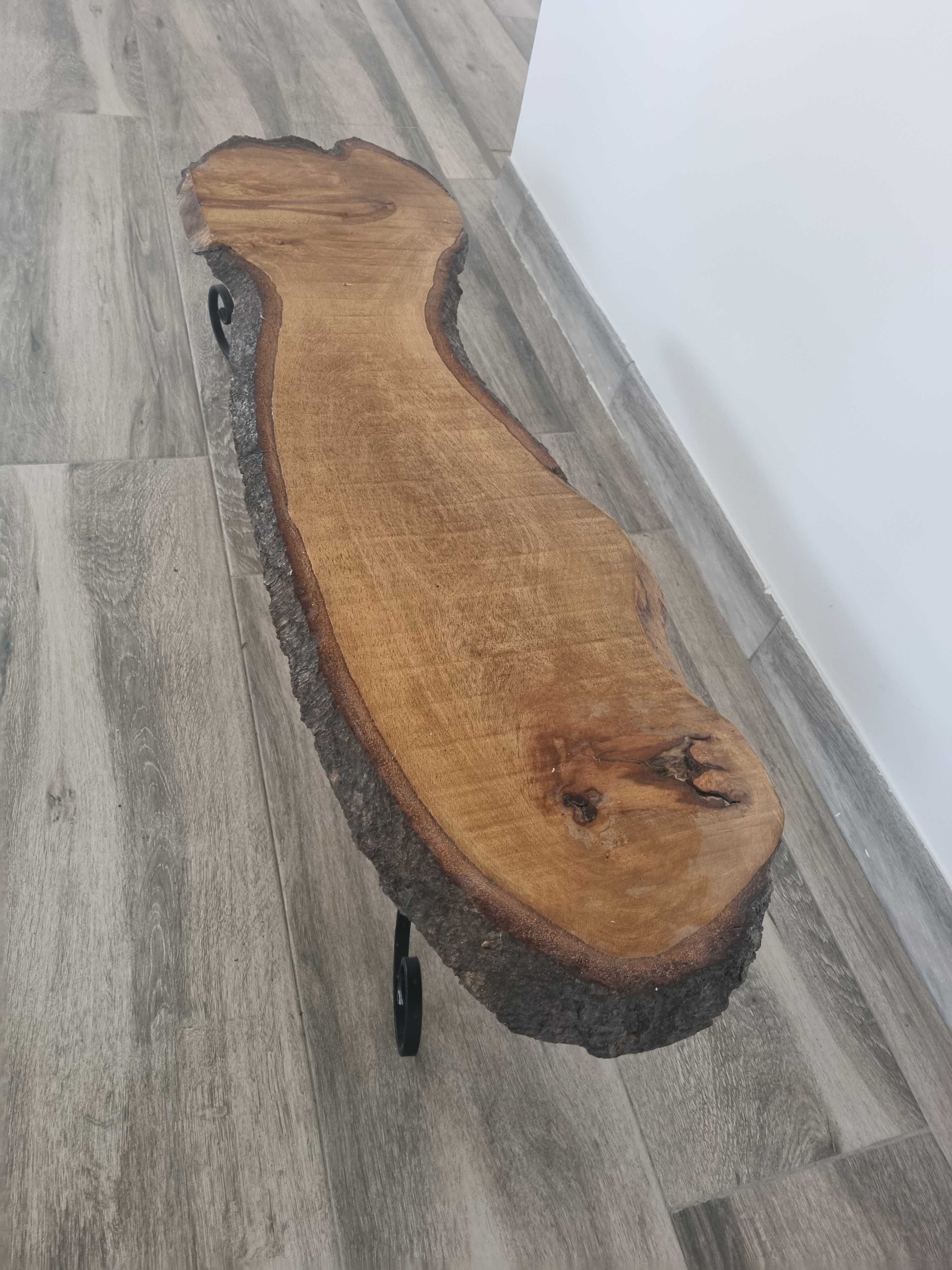 Masuta din lemn natural