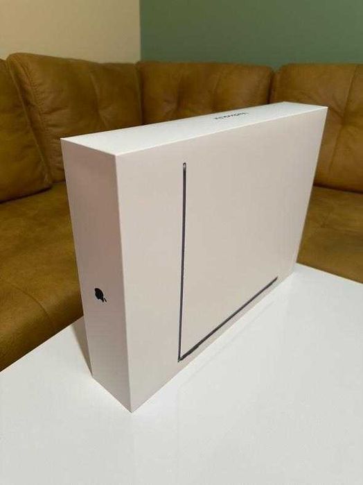 НОВИ лаптопи Apple MacBook Air 2025 15-inch, M4 chip, 16GB RAM, 256GB