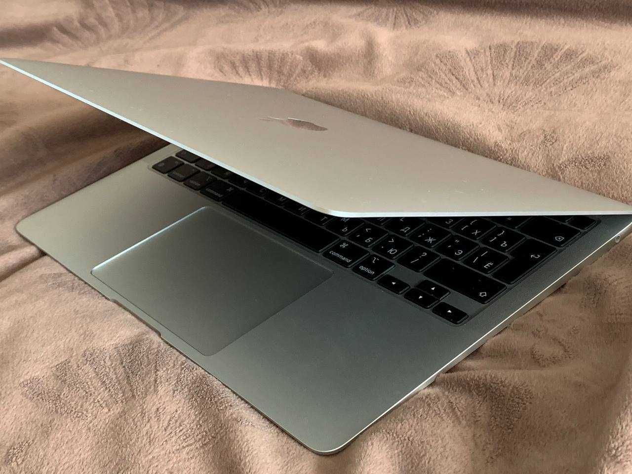 MacBook Air 2020 M1 серебристый