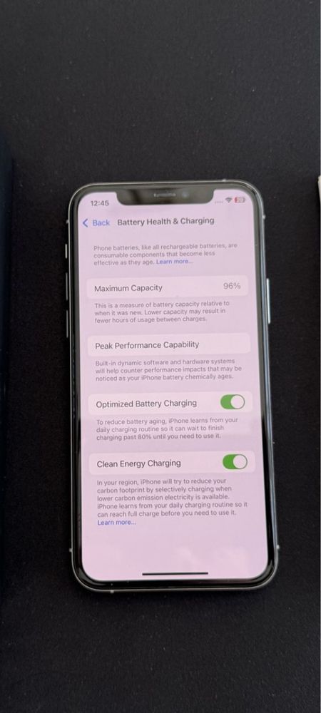 Vând iphone 11 Purple