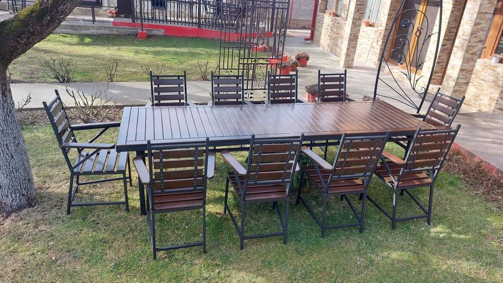 Masa cu 10 scaune tip fotoliu