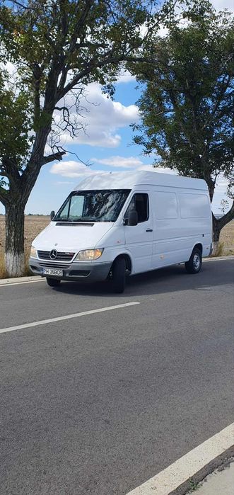 Mercedes-Sprinter