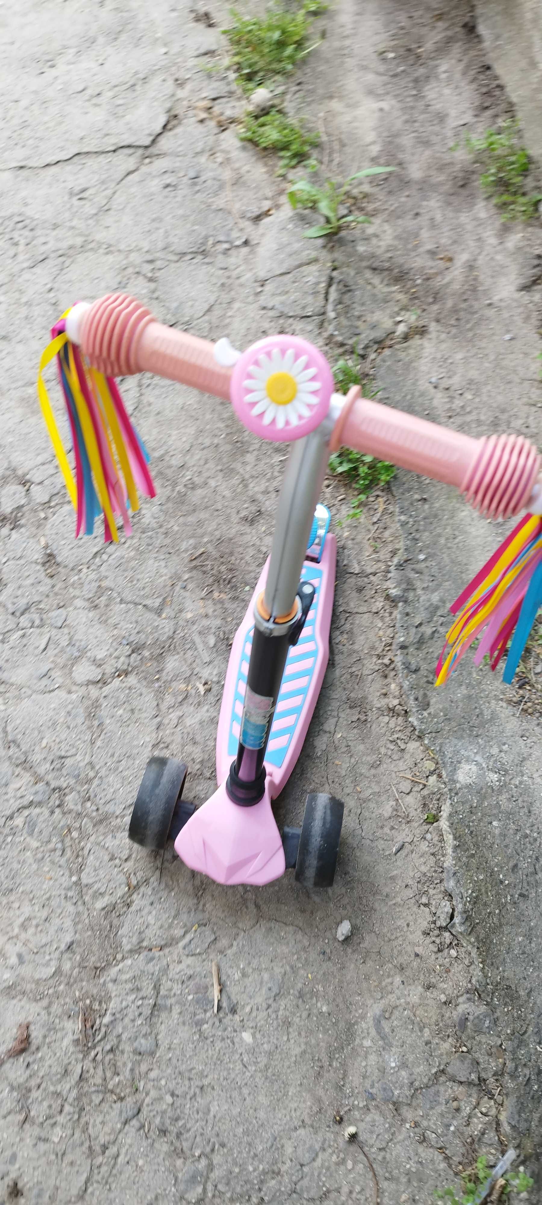 Детски розов скутер