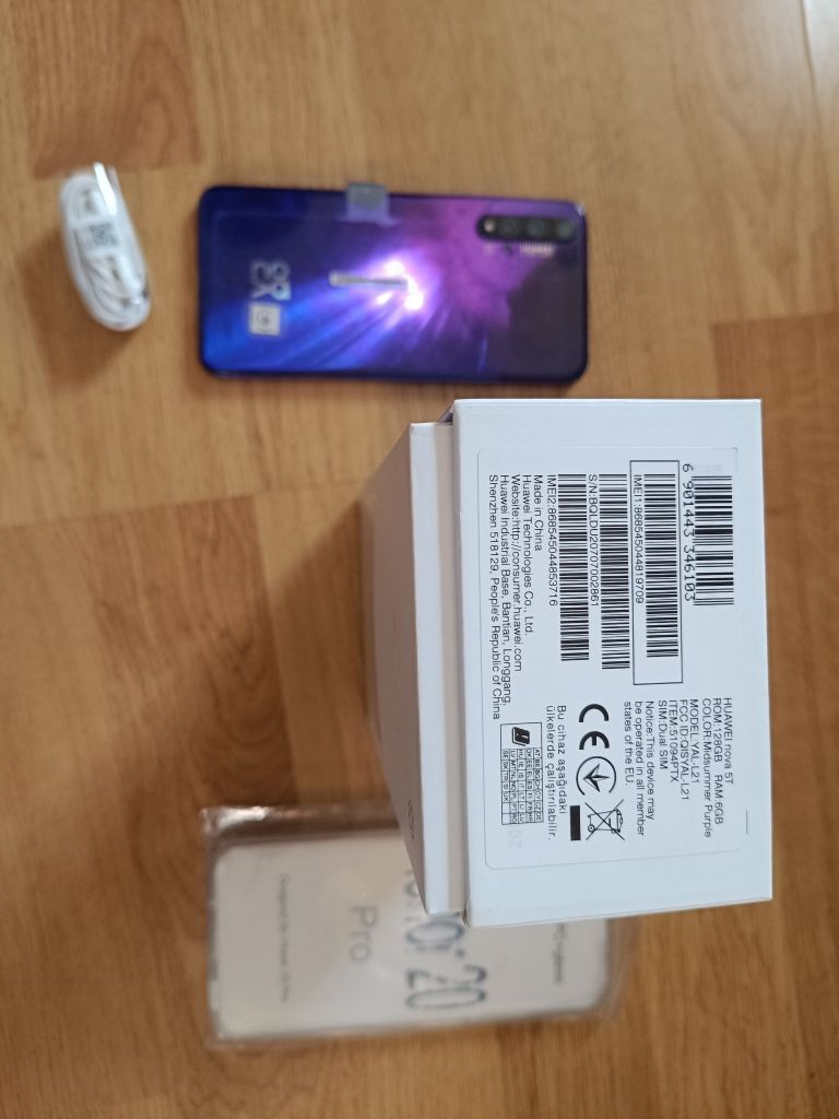 Vând Huawei Nova 5T,purple