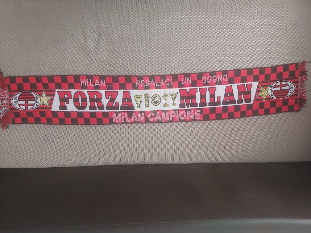 Футболен шал на Milan и Англия Италия