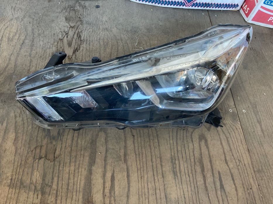 Оригинален ляв фар за Nissan Micra K14. 17-