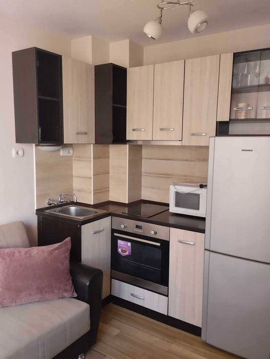 Дава се под наем Двустаен апартамент в Стара Загора, Център - 55 кв.м за 210 € - Снимка #2