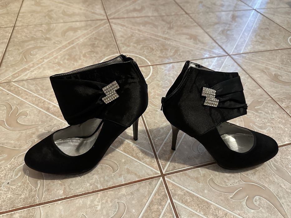 Pantofi Tulipano marimea 37 cu bareta