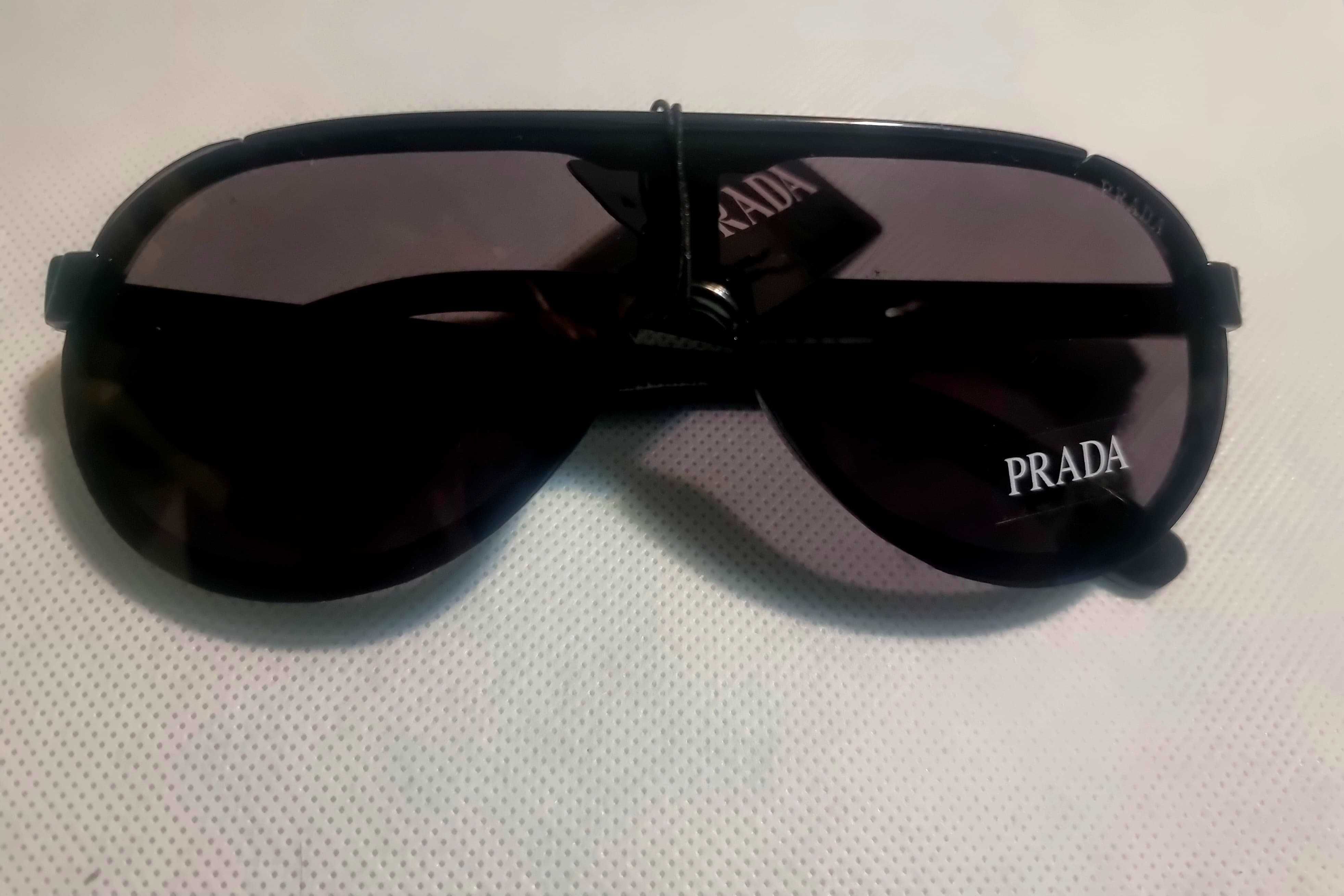 Ochelari de soare Prada cu lentile negre UV400