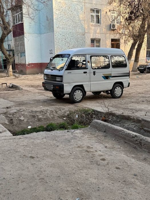 Damas sotiladi 2004 yil