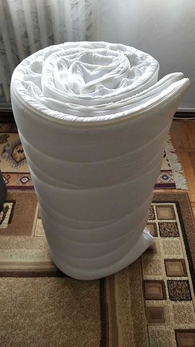 Topper saltea aproape nou 160x200cm