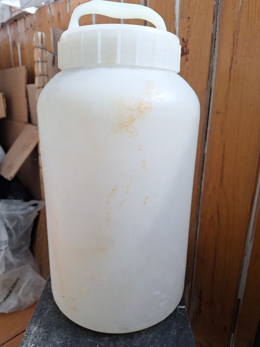 Продам канистра-фляга 10 литров