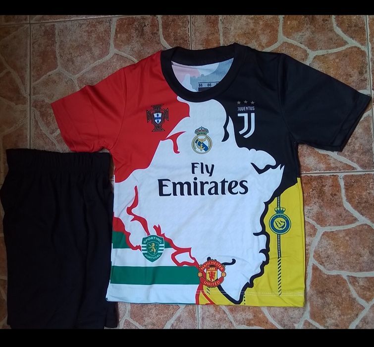 7 RONALDO детско юношеска футболни екипи РЕТРО екипи