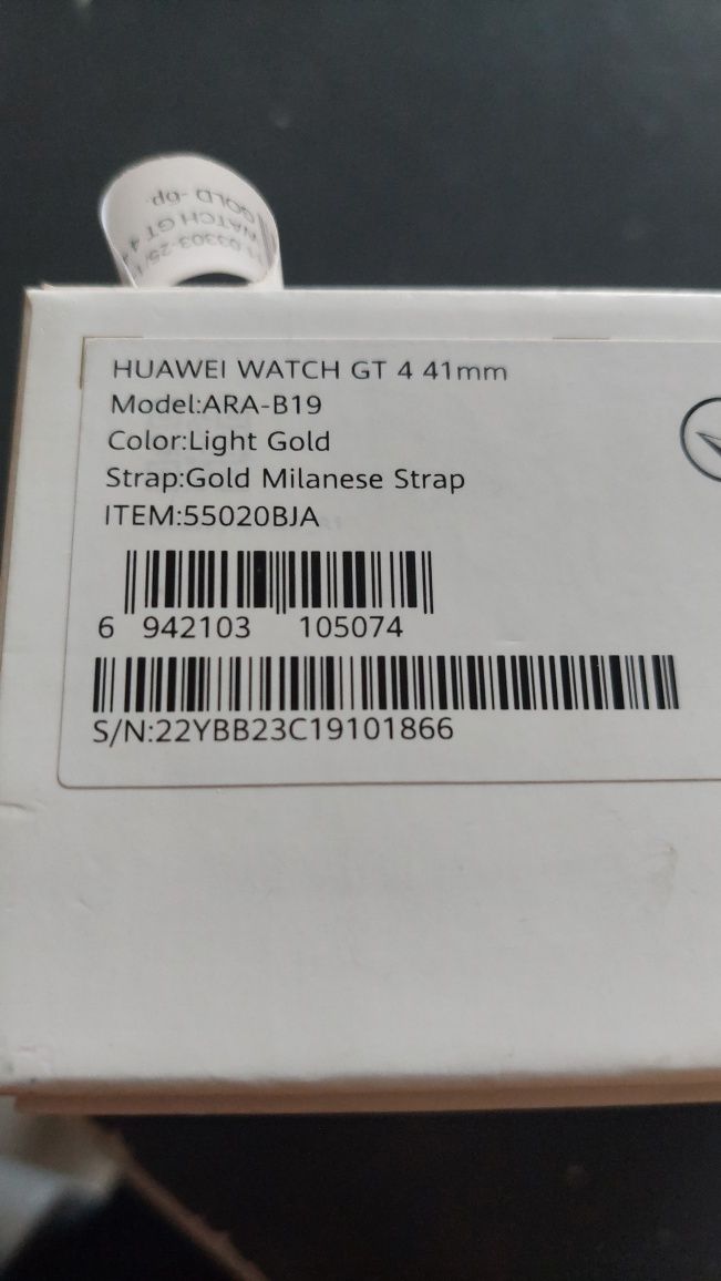 Часовник Смарт Huawei GT 4 Gold Нов Кутия