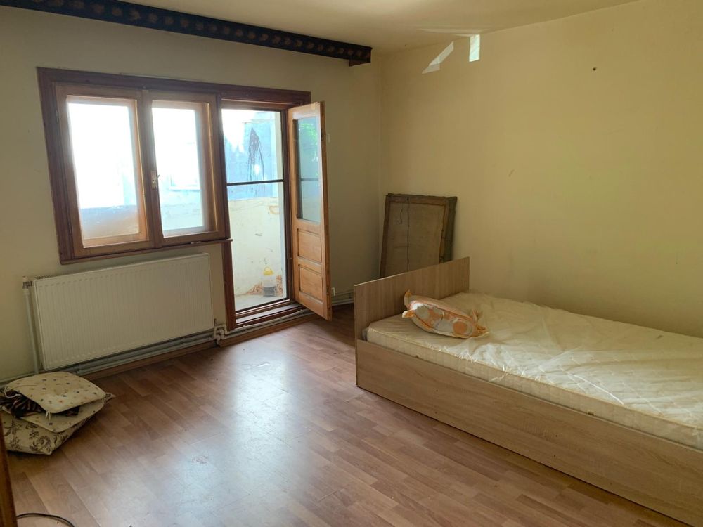 Apartament 4 Camere, Calarasi, str. Belsugului nr 2. Zona Orizont.