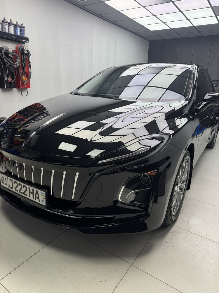 Продается Hongqi eqm5