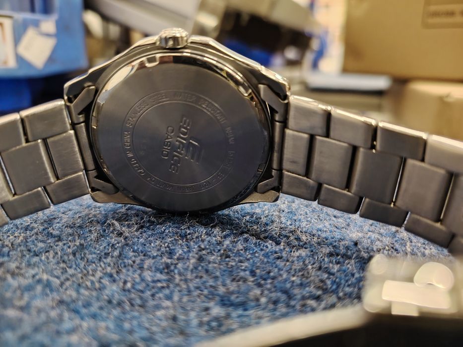 Продавам часовник CASIO!